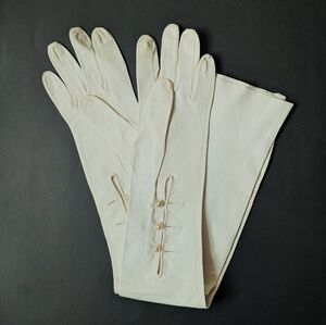 DAWNELLE True Vintage 1950s Cream Elbow Length Leather Formal Gloves 6.5